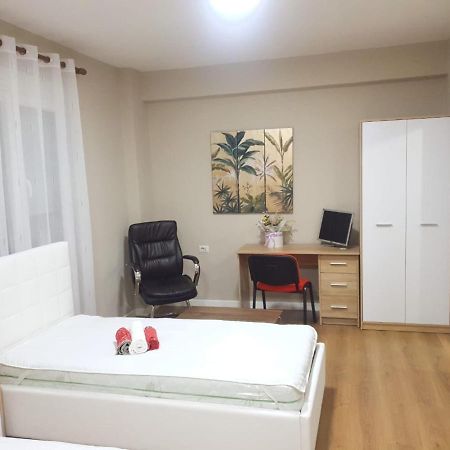 Lovely Apartment On Tirana City Center Exterior photo