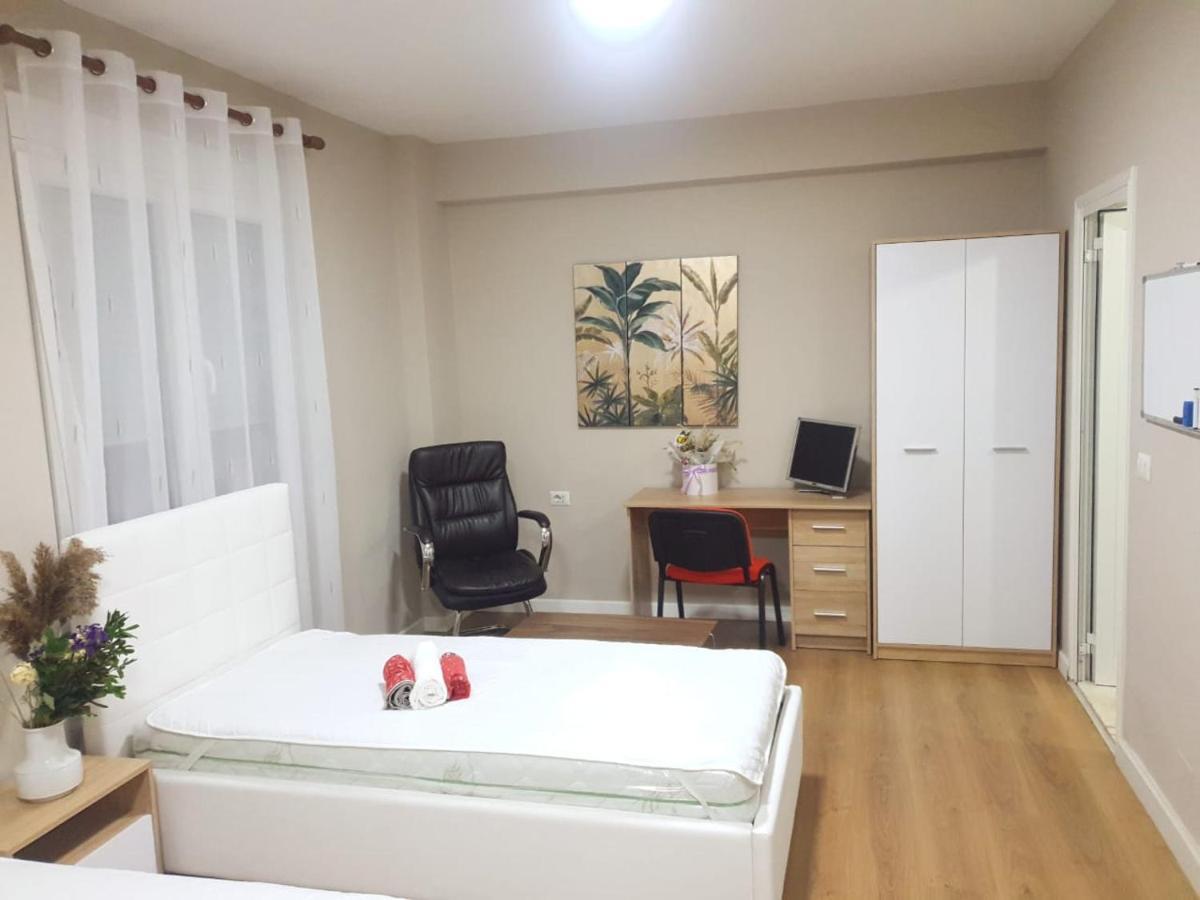 Lovely Apartment On Tirana City Center Exterior photo
