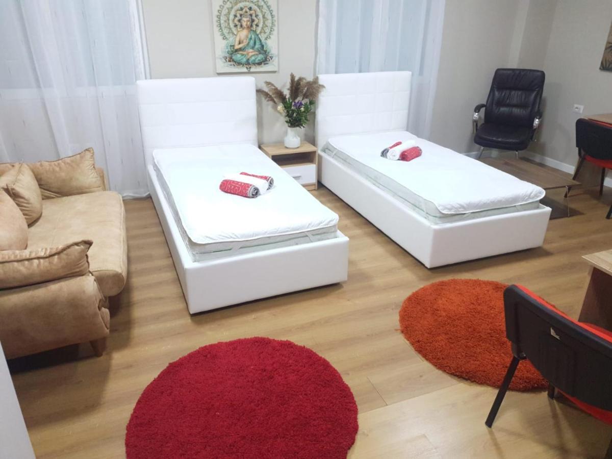 Lovely Apartment On Tirana City Center Exterior photo